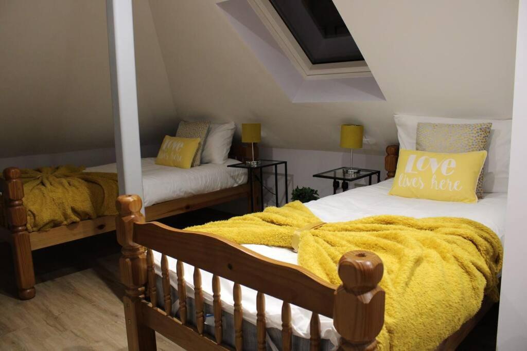 5 Star Apartment Londen Buitenkant foto